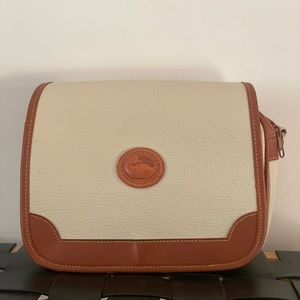 VTG Dooney & Bourke Ivory Crossbody All Weather Leather Bag Read Description
